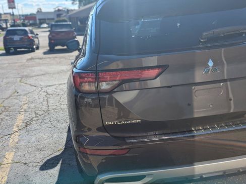 Used 2023 Mitsubishi Outlander SEL AWD/4WD image 10