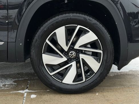 New 2026 Volkswagen Atlas SEL image 8