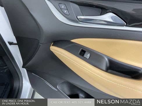Used 2019 Buick Enclave Essence image 21