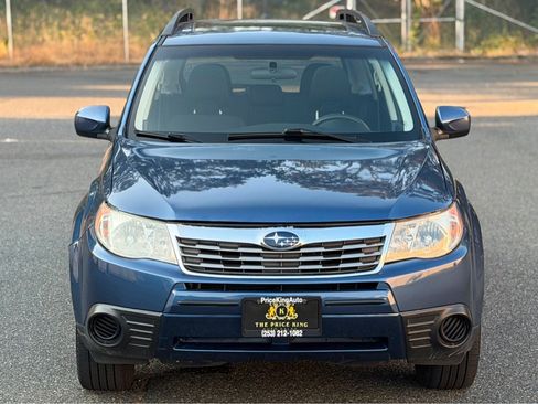 Used 2012 Subaru Forester 2.5X Premium AWD/4WD image 2