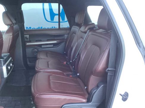 Used 2024 Ford Expedition Max Limited AWD/4WD image 13