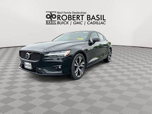 Used 2024 Volvo S60 B5 Core FWD image 4