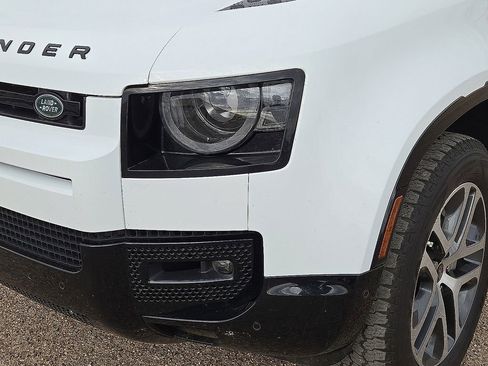 Used 2024 Land Rover Defender 110 X-Dynamic SE image 10