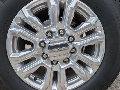 Used 2022 GMC Sierra 2500 Denali w/ Denali Ultimate Package image 8