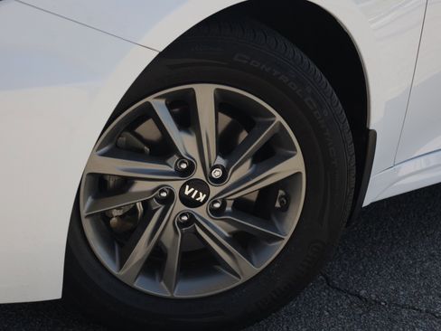 Used 2019 Kia Optima LX FWD image 19