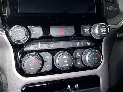 Used 2024 RAM 1500 Laramie RWD image 29