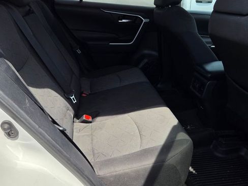 Used 2021 Toyota RAV4 XLE FWD image 11