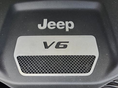 Used 2015 Jeep Wrangler Unlimited Sport w/ Trailer Tow Group AWD/4WD image 28