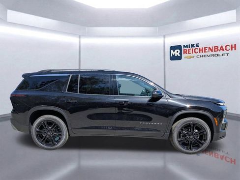 New 2026 Chevrolet Traverse LT w/ Driver Confidence Package FWD image 4