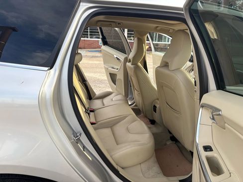 Used 2015 Volvo XC60 T5 image 8