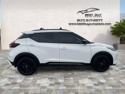 Used 2021 Nissan Kicks SR w/ SR Premium Package image 8