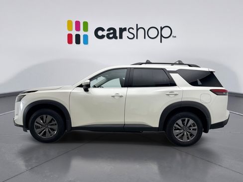 Used 2024 Nissan Pathfinder SV w/ SV Premium Package AWD/4WD image 2