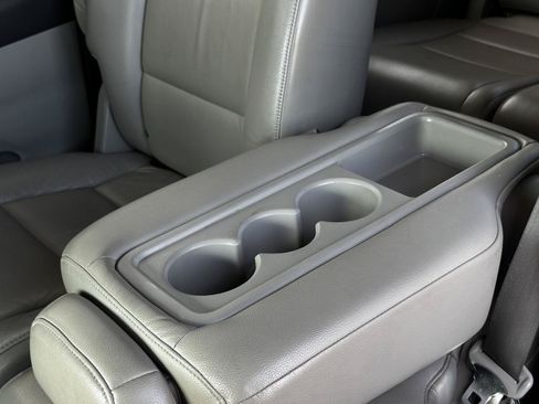 Used 2012 Honda Odyssey Touring Elite image 28