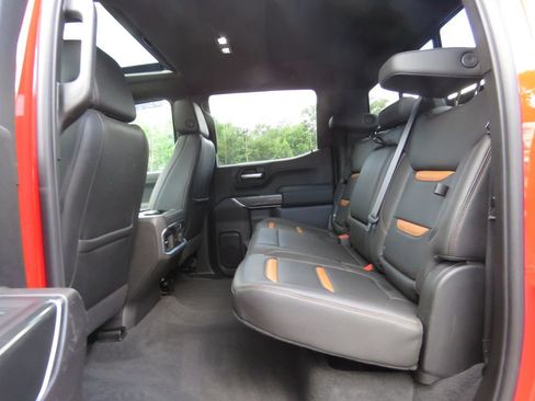Used 2021 GMC Sierra 1500 AT4 w/ AT4 Preferred Package AWD/4WD image 19