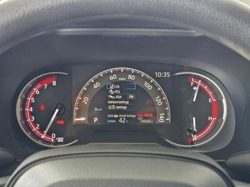 Used 2025 Toyota RAV4 LE image 28