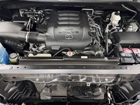 Used 2019 Toyota Sequoia Limited w/ Safety & Convenience Package AWD/4WD image 20