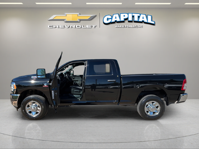 Used 2024 RAM 2500 Tradesman w/ Chrome Appearance Group AWD/4WD image 3
