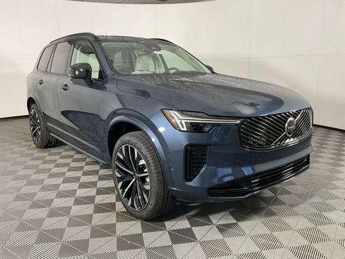 New 2026 Volvo XC90 B6 Ultra w/ Protection Package Premier image 3