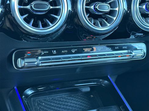 Certified 2025 Mercedes-Benz GLA 250 GLA 250 image 24