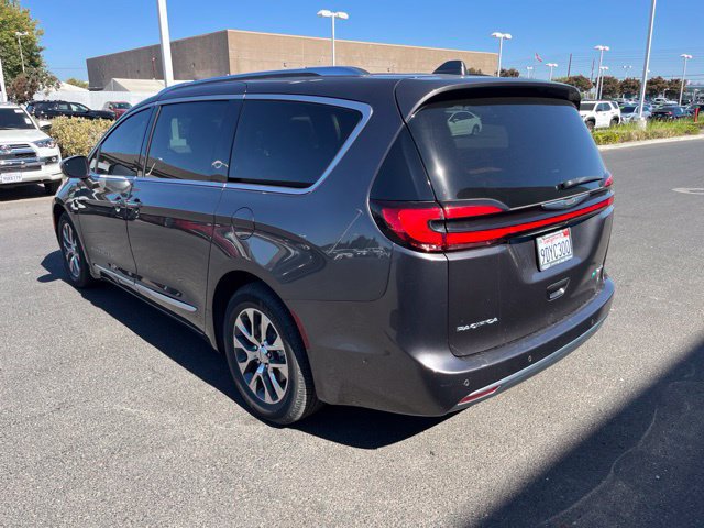 Used 2022 Chrysler Pacifica Pinnacle FWD image 5