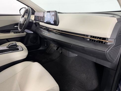 Used 2024 Nissan Ariya FWD image 33