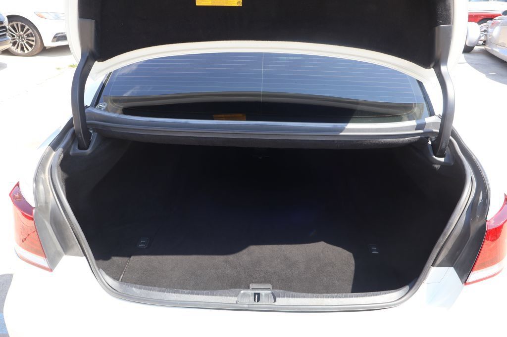 Used 2013 Lexus LS 460 w/ Comfort Pkg RWD image 10