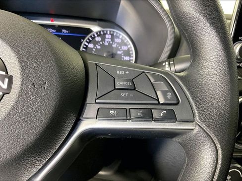 Used 2025 Nissan Sentra SV image 28