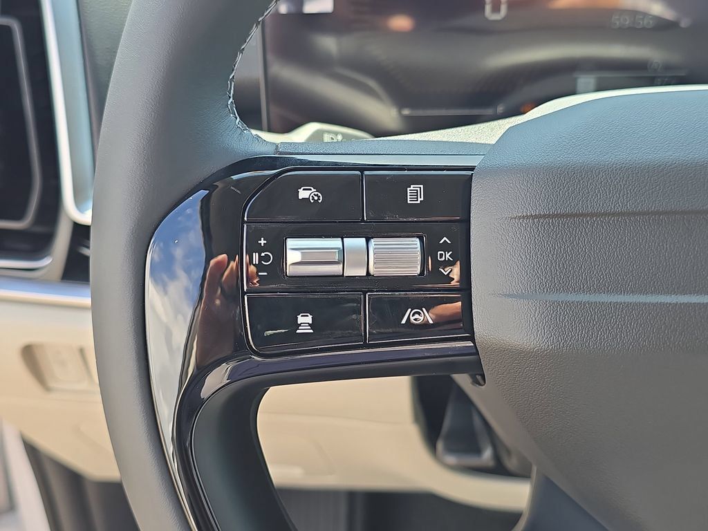 New 2026 Kia Sorento S w/ S Panoramic Sunroof Package FWD image 31