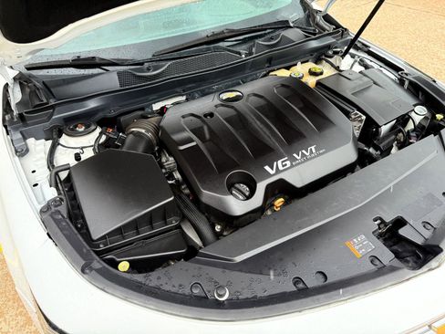 Used 2017 Chevrolet Impala LT image 42