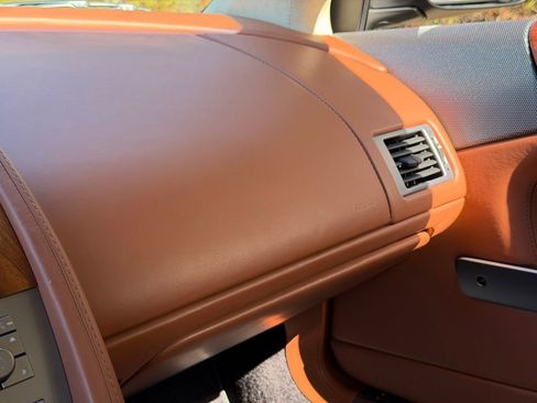 Used 2006 Aston Martin DB9 Volante image 38