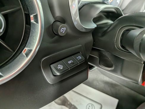 Used 2020 Chevrolet Camaro ZL1 image 20