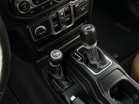 Used 2022 Jeep Wrangler Unlimited Sahara w/ Cold Weather Group image 32