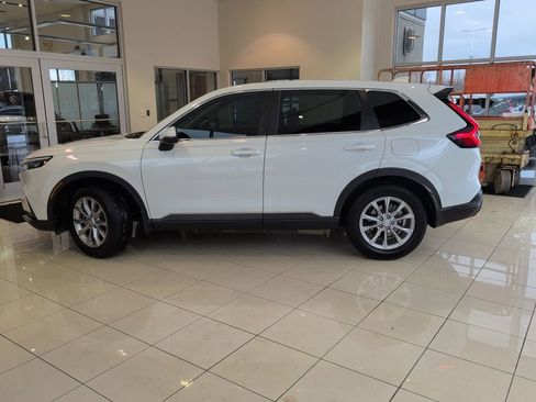 Used 2023 Honda CR-V EX image 2