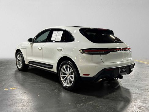 Used 2025 Porsche Macan AWD/4WD image 5