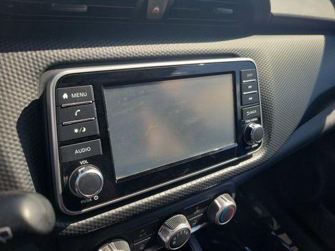 Used 2021 Nissan Kicks S image 28