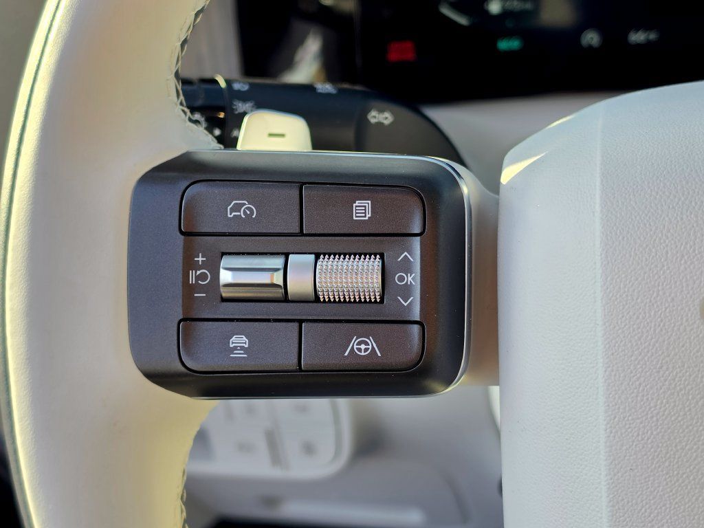 Used 2026 Hyundai Palisade Calligraphy FWD image 18