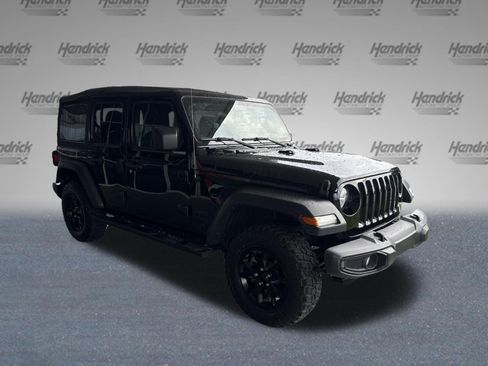 Used 2022 Jeep Wrangler Unlimited Sport AWD/4WD image 2