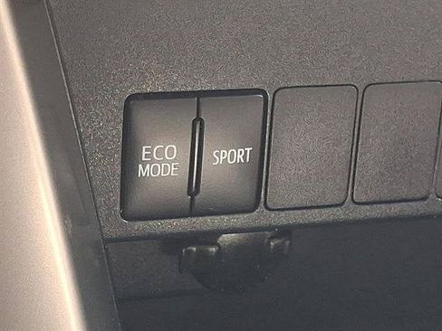 Used 2015 Toyota RAV4 XLE AWD/4WD image 23