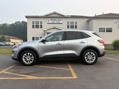 Used 2021 Ford Escape SE AWD/4WD image 1