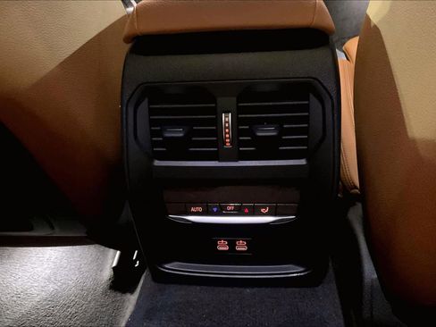 Used 2022 BMW M440i Coupe image 36