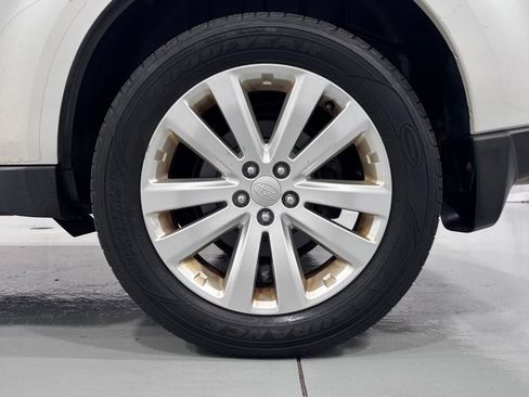 Used 2013 Subaru Forester 2.5X Premium w/ All-Weather Plus Pkg AWD/4WD image 32