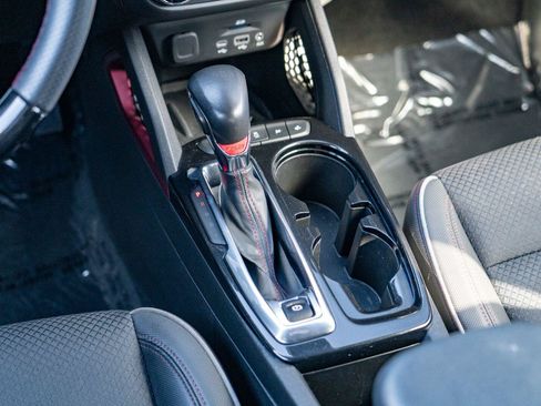 Used 2021 Chevrolet TrailBlazer RS w/ Technology Package FWD image 22