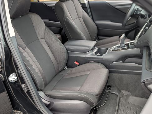 Used 2023 Subaru Outback Premium image 21