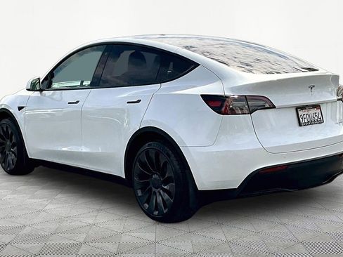 Used 2023 Tesla Model Y Long Range AWD/4WD image 4