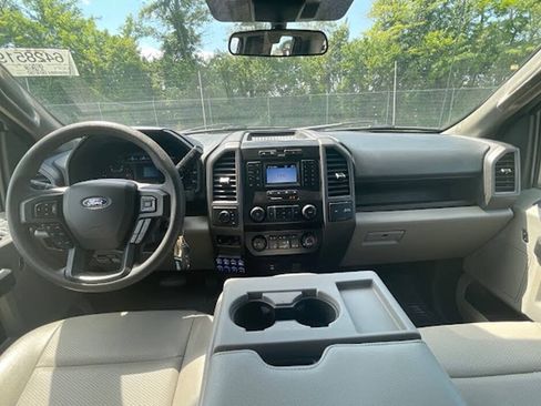 Used 2022 Ford F550 4x4 SuperCab Super Duty image 18
