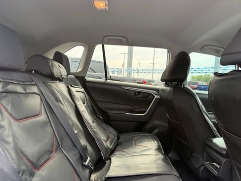 Used 2020 Toyota RAV4 LE w/ Carpet Mat Package FWD image 7