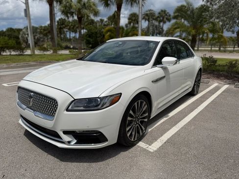 Used 2020 Lincoln Continental AWD w/ Premium Package image 3