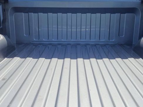 Used 2025 RAM 1500 Laramie AWD/4WD image 31
