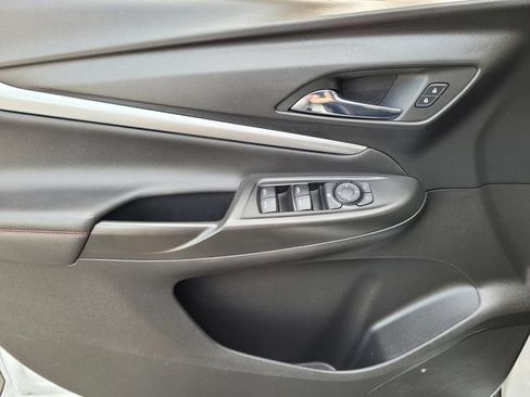 Used 2023 Chevrolet Bolt EUV LT w/ Convenience Package FWD image 22