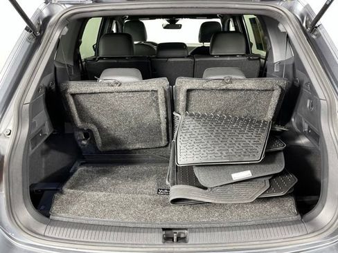Used 2023 Volkswagen Tiguan SE R-Line FWD image 48
